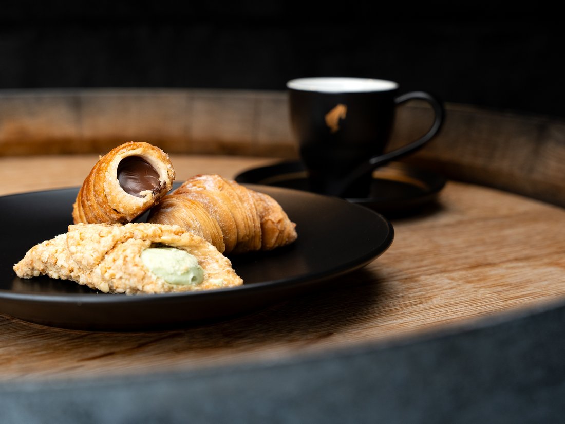 Italienisches Gebäck zum Kaffee in der Weinbar und Antipastibar „Eckbar“ in Grünstadt